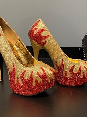 Gold and Red Glitter Flame heals